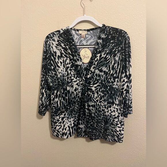 Yvos Tops - Yvos Black and White Patterned Women's Blouse